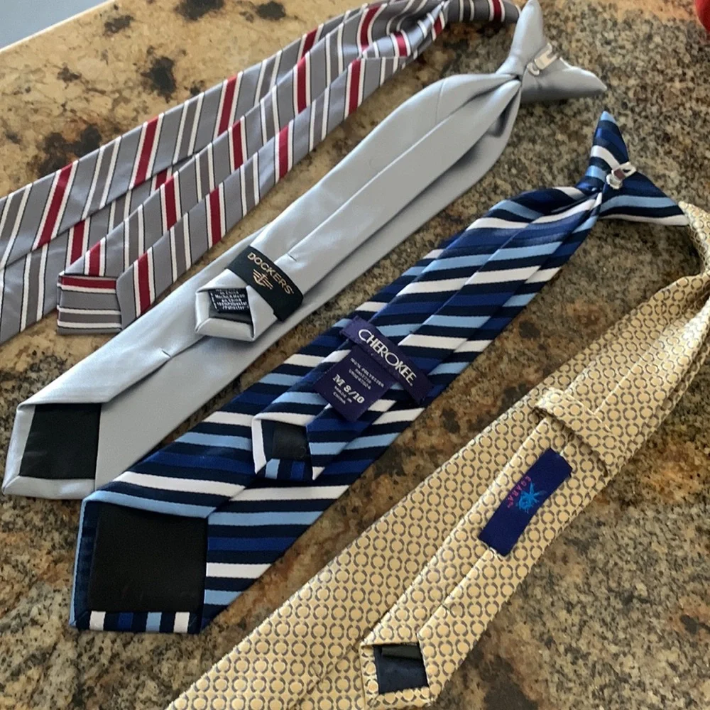 Clip on neckties